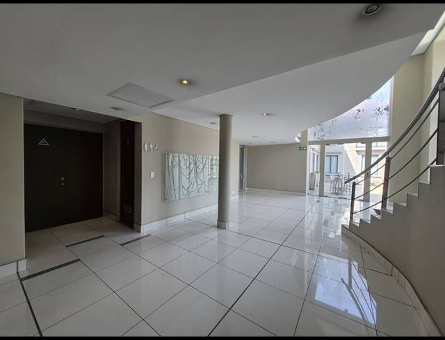 555M² OFFICE TO LET IN SANDTON CENTRAL